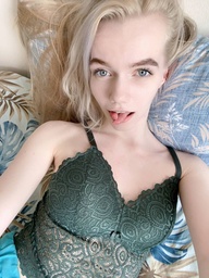 I love suck strong cock ðŸ¤¤