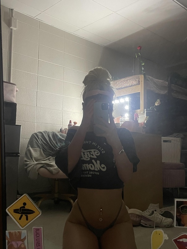 Ur fav girl in her college dorm: room