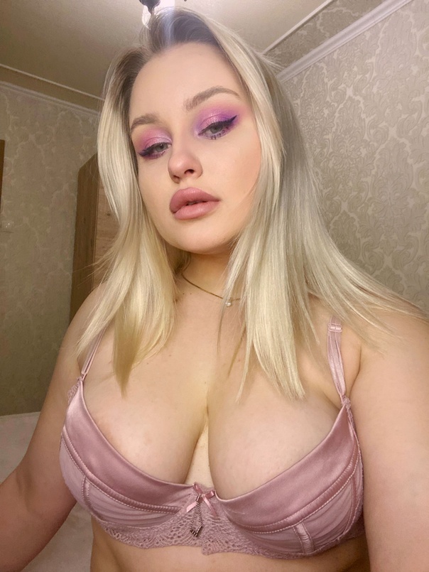 Attention! You came across a hot pussy