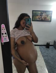 Do you like my twin belly? Every day I get bigger 🥵