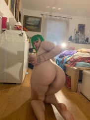 doesn`t this thick ass deserve some spanks