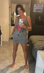 I m single mom with nobody to show off my nudes to any: takers