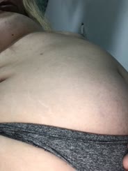 My pregnant belly is that big and round beautiful: twins