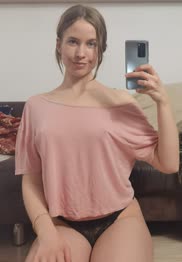 Pink shirt [F]