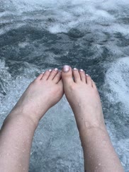 Wet Feet <3