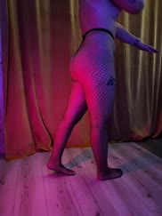 Am I look beautiful in this fishnet tights?