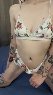 waiting for you to cum play with me